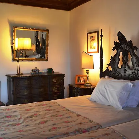 Casa Dos Assentos De Quintiaes 住宿加早餐酒店