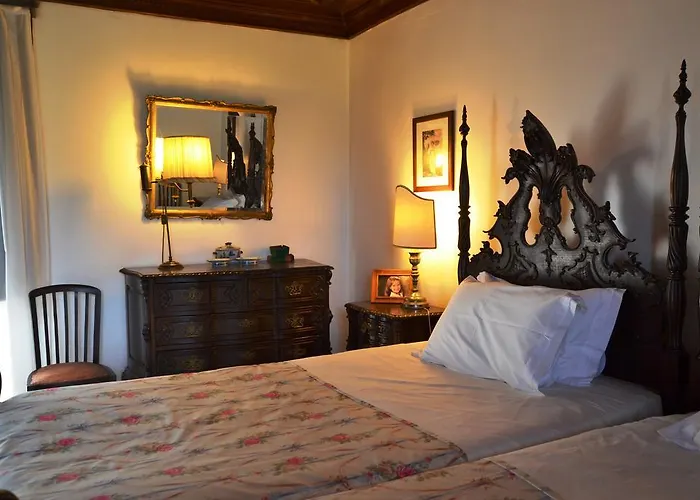 Casa Dos Assentos De Quintiaes Bed & Breakfast