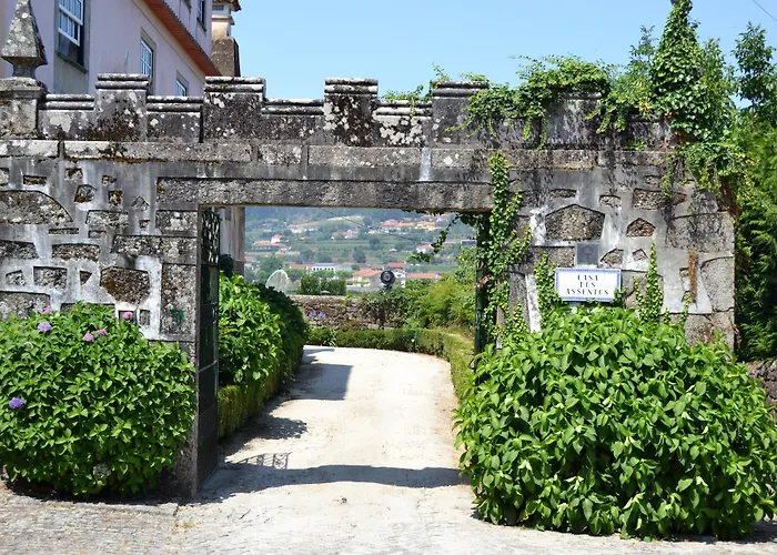 Bed & Breakfast Casa Dos Assentos De Quintiaes Barcelos