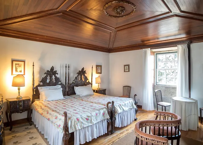 Casa Dos Assentos De Quintiaes Bed & Breakfast