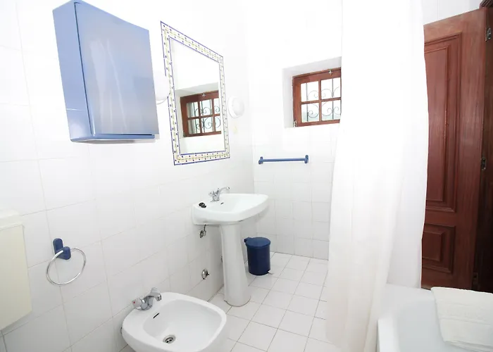 Bed & Breakfast Casa Dos Assentos De Quintiaes Barcelos