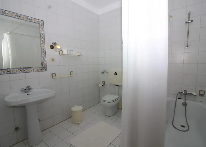 Casa Dos Assentos De Quintiaes Bed & Breakfast