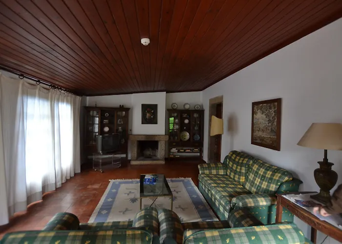Casa Dos Assentos De Quintiaes Bed & Breakfast