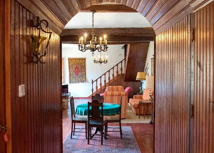 Casa Dos Assentos De Quintiaes Bed & Breakfast Barcelos